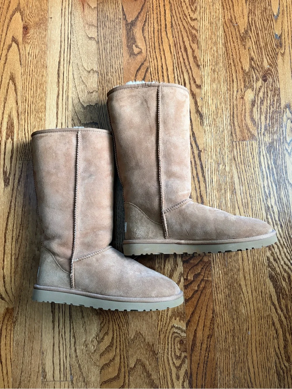 UGG Classic Tall Sheepskin Boots – Chestnut – Women’s 8